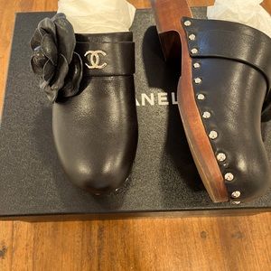 Chanel Clogs with flower